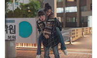 「本物の恋人同士のよう」ムン・ガヨン＆ク・ギョファンのカップル場面写真解禁『サヨナラの引力』 画像