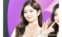 IVEレイ、美デコルテ輝くオフショル姿に反響「オーラが溢れ出てる」「華奢」 画像