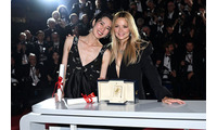 「カンヌ映画祭」岡本多緒、日本人初の快挙 ヴィルジニー・エフィラと最優秀女優賞「本当に信じられないことです」 画像
