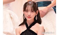 堀未央奈、ベアトップ×“超ミニ”ボトムで美脚全開「デコルテが眩しい」「お人形さんみたい」と反響 画像