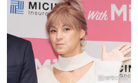 “出会って10日婚”梅宮アンナ、結婚1周年記念旅行へ 夫とのハワイ満喫動画に「ラブラブで素敵」「幸せに包まれてる」と反響 画像