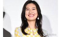 恒松祐里、胸元ざっくりウエディングドレス姿披露 ドラマオフショに「まさに女神様」「デコルテが綺麗」と反響 画像