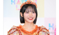 FRUITS ZIPPER鎮西寿々歌、すっぴん×黒縁メガネ姿に絶賛の声「圧倒的透明感」「大人っぽくて知的」 画像