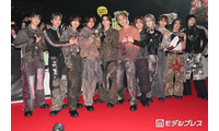 「日プ新世界」ファイナル、INI登場 トレーナー・仲宗根梨乃と再会でハグ 画像