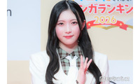 櫻坂46谷口愛季、ベージュのスカートから美脚チラリ「脚長すぎてびっくりした」「着こなしが神」の声 画像