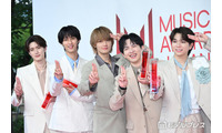 【MAJ2026】M!LK塩崎太智、レッドカーペットでも「嬉しすぎて滅！」連発 スーツで凛々しく登場 画像
