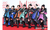 【MAJ2026】CANDY TUNE、メンカラ衣装も雰囲気一変 ヘッドドレス×ゴールドロゴで特別感 画像