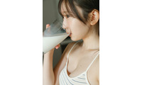 日向坂46藤嶌果歩、朝のひと時過ごすリラックスショット 1st写真集先行カット第9弾解禁【果実の歩幅】 画像