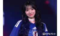 CUTIE STREET増田彩乃、ユニフォーム×シースルスカートのカジュアルスタイル「さすがの着こなし」「おめめパッチリ」とファン絶賛【オキコレ2026】 画像
