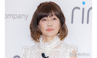 松本伊代「61歳の、いや 16歳」誕生日報告 夫・ヒロミら家族顔出し4ショット公開に「息子さんパパそっくり」「ご飯作ってくれるの素敵」の声 画像