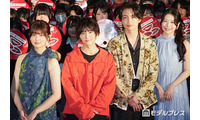 板垣李光人・綱啓永・吉川愛・ME:I MOMONAら、高校にサプライズ登場で420人の生徒が熱狂 学生時代の“恐怖体験”トーク【口に関するアンケート】 画像