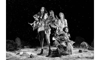 女王蜂、新曲「星」がTVアニメ『天幕のジャードゥーガル』EDテーマに決定｜7月には海外公演も控える 画像