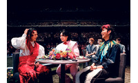 【独占】Mrs. GREEN APPLE『CEREMONY』ビハインドカット公開 祝祭へと導く“ホスト”としての姿・各界から多彩なゲストが集結 画像