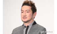 中村獅童、長男・陽喜くんの楽屋で次男・陽喜くんの躍動感たっぷりショット公開「ジャンプ力凄すぎる」「お兄ちゃんびっくりしてて可愛い」 画像