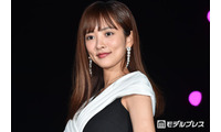 2児の母・夏菜「前髪にもさらにハイライト増やした」イメチェン姿に「大人の色気と可愛さが両立」「どの角度から見ても綺麗」と反響 画像
