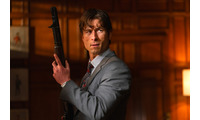 A24が北米配給 グレン・パウエル主演『大富豪になるための正しい殺し方』11月13日公開 画像