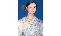 貴乃花光司の娘・白河れい、繊細な花柄和装コーデ 気品あふれる振り返り魅せる【TGC新潟2026】 画像