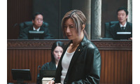 【ブラックトリック～裁きを操る弁護人～ 第1話】天才弁護士・浦真鷲直人（GACKT）、裁判を勝利に導く かつてない頭脳戦が開幕 画像