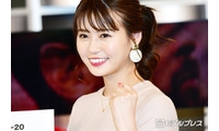 “準ミス青山”井口綾子、大胆胸元＆背中開きオフショル姿に反響「大人の色気全開」「肩のラインが綺麗」 画像