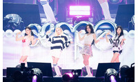 aespa、日本ファンミーティング開催 “サマースクール”コンセプトで魅了・新曲サプライズ初披露も 画像