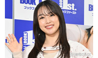 桜井日奈子、オフショル衣装ショット披露「肌が綺麗」「透明感すごい」の声 画像