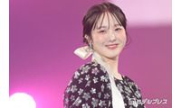 本田紗来、ノースリ＆フリルミニスカから美スタイル披露「色白で綺麗」「理想のスタイル」とファン絶賛 画像