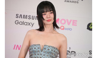 「イカゲーム」出演女優、美脚輝くミニスカ姿に反響「何頭身？」「さすがの着こなし」 画像