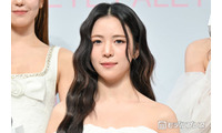 NiziUマヤ、大好きなスティッチとディズニー満喫「愛が伝わる」「推しと推しの2ショット最高」 画像