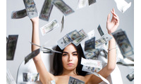 風俗で月収100万円！ でも「税金を払っていない」女性はどうなる？ 画像