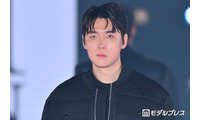 「脱出おひとり島」出演の“イケメンカフェ経営者”キム・ジョンス、オールブラックコーデでランウェイ闊歩 日本イベントで存在感放つ【関コレ2026A/W】 画像