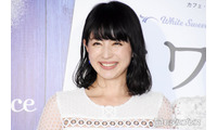 平井理央アナ、娘とプールへ 水着ショットに反響「大きな浮き具」「場所がおしゃれすぎる」 画像