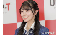 AKB48佐藤綺星、ノースリミニワンピから美脚スラリ「モノトーンで大人可愛い」「透明感レベチ」と反響 画像