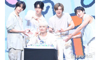 TOMORROW X TOGETHER、来日プレミアムライブ開催 HUENINGKAIはサプライズ誕生日祝福に驚き 画像