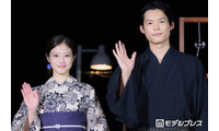 SixTONES松村北斗＆今田美桜、浴衣姿で登場・短冊に願い込める「1つ前の映画くらいからできていなくて」【白鳥とコウモリ】 画像