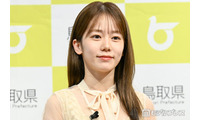 武尊の妻・川口葵、美ボディ際立つ水着ショット公開に「ドキッとした」「くびれ綺麗」の声 画像