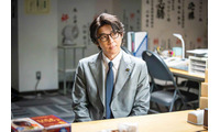 石原さとみ主演「ポリティカルパン」高橋一生が皮肉屋なエリート議員役 金庫番として主人公とスリリングな騙し合い 画像