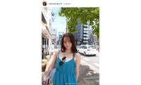 「仮面ライダーガッチャード」坂巻有紗、美脚際立つミニワンピ姿 岐阜旅行ショットに「スタイル抜群」「オーラが半端ない」と反響 画像
