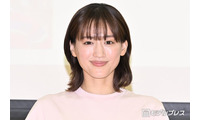 綾瀬はるか「全部似ててすごい」ものまねタレント・沙羅との7年ぶり再会ショットが話題「姉妹みたい」「人柄の良さが伝わる」 画像