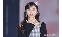 乃木坂46井上和、美肩チラリのキャミワンピコーデ キュートなポーズに歓声上がる【ガルアワ2026A/W】 画像