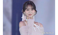 乃木坂46金川紗耶、オフショルダーで美デコルテ披露 “首かしげポーズ”に「お姫様みたい」「あざと可愛すぎる」の声【ガルアワ2026A/W】 画像