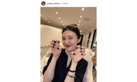 元宝塚トップ娘役、胸元ざっくりドレスで美デコルテ輝く「女神すぎる」「圧倒的スタイル」と反響 画像