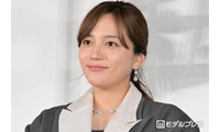第1子妊娠中の川口春奈、スリットロングスカート＆ジャケット姿で登場「孤独になりながらも葛藤していた時期もあった」1年前を振り返る【ママがもうこの世界にいなくても　私の命の日記】 画像