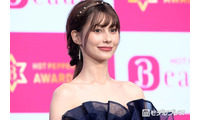 ダレノガレ明美、韓国でのミニ丈ショット披露「スタイル良すぎます」「憧れる」の声 画像