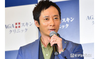 いしだ壱成、恋人＆妹・すみれとディズニー満喫 3ショットに反響「すごく楽しそうでほっこり」「美男美女」 画像