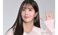 IZ*ONE出身クォン・ウンビ、美ウエスト＆美脚際立つミニ丈コーデに反響「神スタイル」「何頭身？」 画像