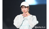 YouTube登録者数100万超クリエイター、シンガポールで「今日好き」出演の弟＆妹とプリクラ撮影「仲良し兄弟」「みんな美形」 画像