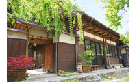 東京・檜原村に“1日1組限定”古民家宿「VILLA ONE-YA」誕生 サウナや犬との滞在も楽しめるヴィラ 画像