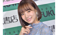 岡田紗佳、美脚際立つSEXYレースタイツ姿公開「美しさに目が釘付け」「大人の色気爆発」と反響 画像