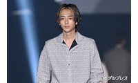 駒木根葵汰、パリは「地獄のような世界」現地で遭遇したデモの“恐怖”を伝える「顔を覆った群衆が劇場の周りを…」 画像
