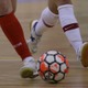 「奇跡のミス連発」女子フットサル動画が話題 画像